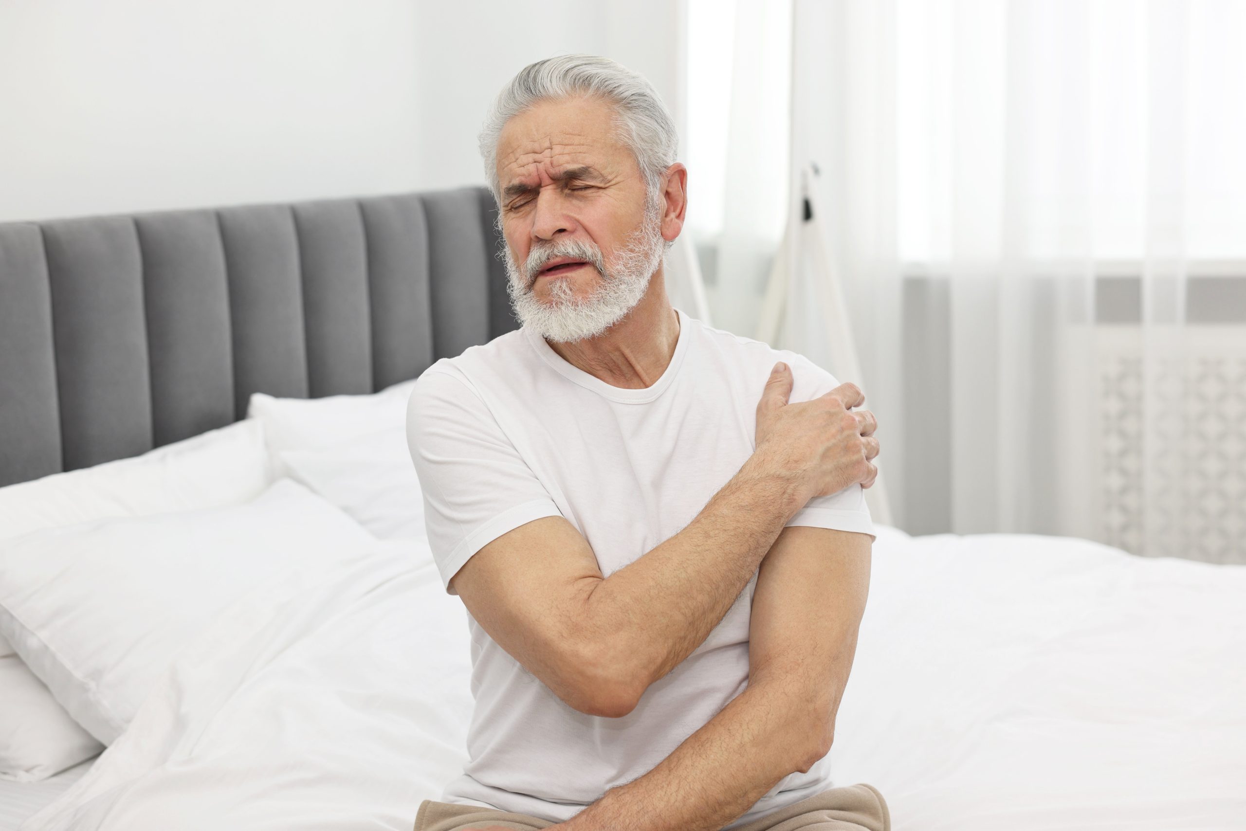 When to Consider Surgery for Persistent Shoulder Pain